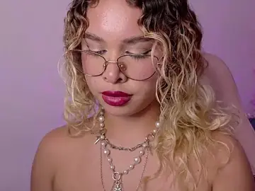 Haelycute  live sex cam