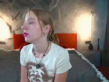 HaileyBatz  live sex cam