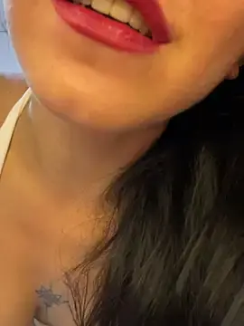White-Petite  live sex cam