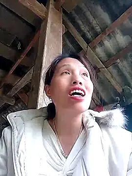 Gummiesu  live sex cam