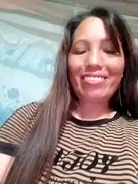 Gummiesu  live sex cam