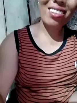 Gummiesu  live sex cam