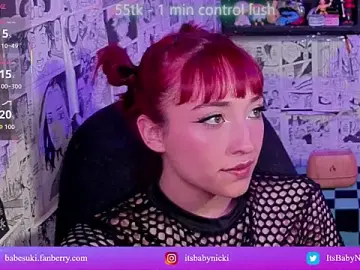 NickiHime  live sex cam