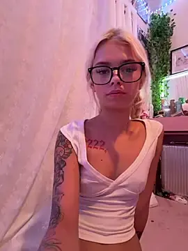 Terribletabby  live sex cam