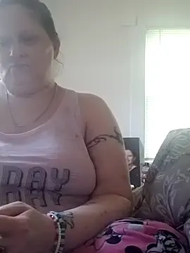 Staceysmomfow  live sex cam