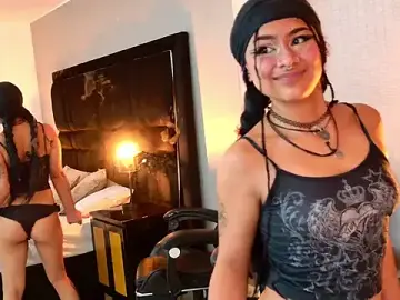 KloheMoon  live sex cam