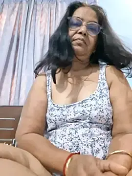 Priya-696  live sex cam