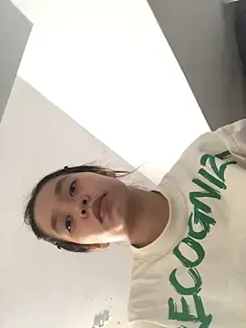 Bbytruc  live sex cam