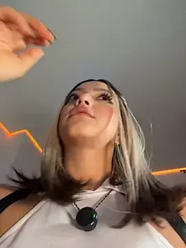 Catalina__lovers  live sex cam