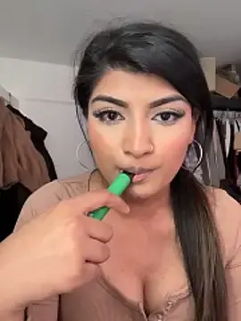 Naughtywhisper784  live sex cam