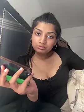 Naughtywhisper784  live sex cam