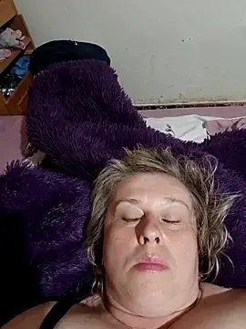 Catherine372311  live sex cam