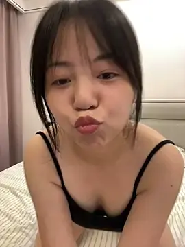 Ccyun666  live sex cam