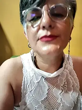 Ilonna2025  live sex cam