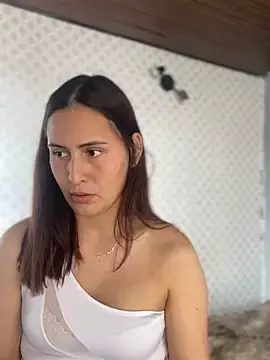 Celestia_Pink  live sex cam