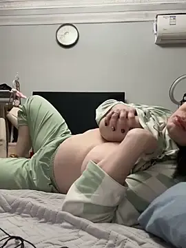 Dusakuza  live sex cam