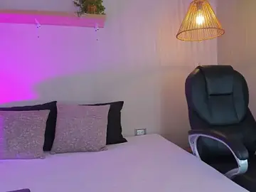 Isabella_Whiitee_  live sex cam