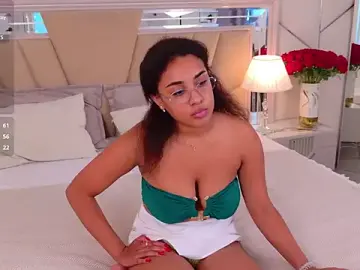 Luna_Cortier  live sex cam