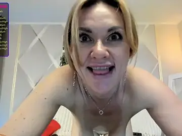 Monika-peach  live sex cam