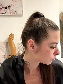 Sugarbellax  live sex cam