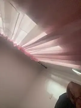 Vicky-Nova  live sex cam