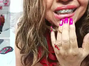 Matureluna  live sex cam