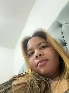 Shelseea19  live sex cam