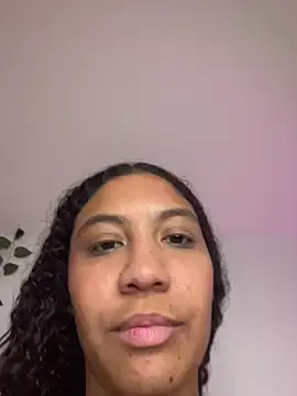 Daphnne_Curly  live sex cam