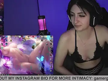 Gamergirl-Linela  live sex cam