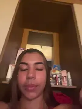 Yngrid_Sufistinha  live sex cam
