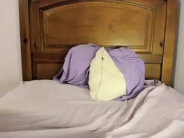 Alyahazel  live sex cam
