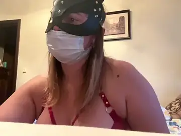 KarolineBlond  live sex cam
