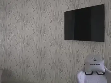 HollyTonche  live sex cam