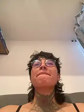 Ivyravens  live sex cam