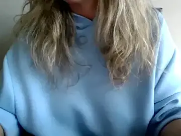 JenniLowen  live sex cam