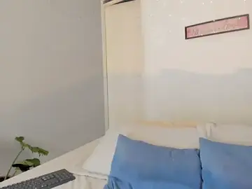 Rosaaliiaa1  live sex cam