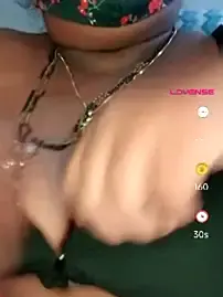 Divyahoty  live sex cam