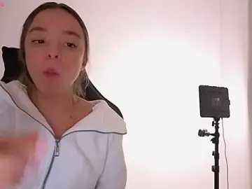 Aliceross11  live sex cam