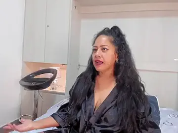 AllieBennet  live sex cam