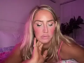 Fitnessbabe69  live sex cam
