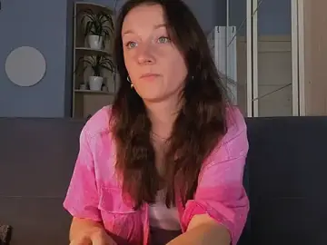 GoldenCrystall  live sex cam