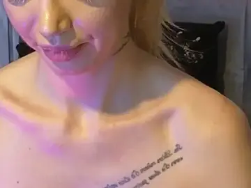 KarmaArms  live sex cam