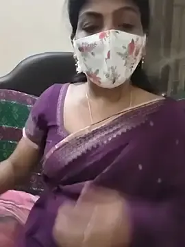Rithya27  live sex cam