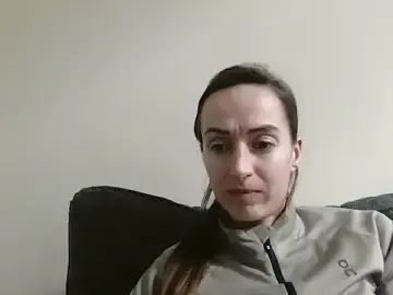 SportyBella_91  live sex cam