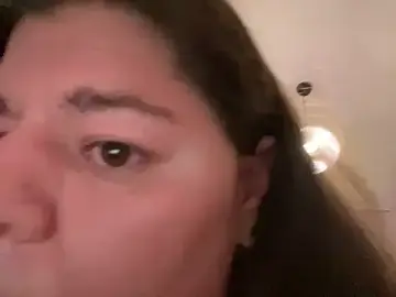 Vrela  live sex cam