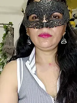 BhabhiPooja69  live sex cam