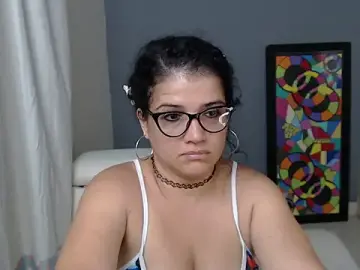 GlendaStarx  live sex cam