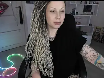 HoneySallyMoore  live sex cam