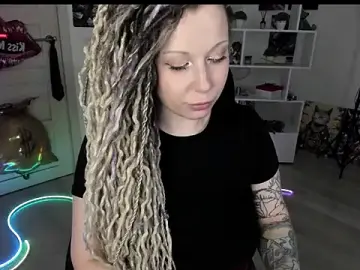 HoneySallyMoore  live sex cam