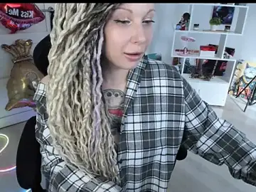 HoneySallyMoore  live sex cam